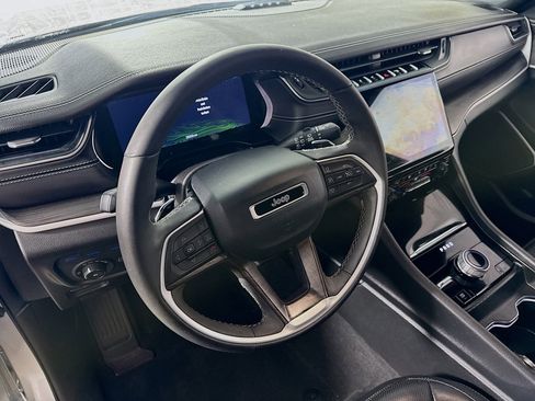 Used 2024 Jeep Grand Cherokee Limited 4xe image 14