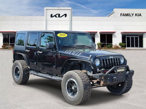 Used 2018 Jeep Wrangler Unlimited Sport S AWD/4WD image 1