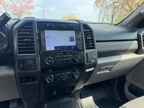 Used 2021 Ford F250 XL w/ STX Appearance Package AWD/4WD image 13