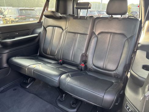 Used 2023 Jeep Wagoneer L Series III w/ Premium Group I AWD/4WD image 34