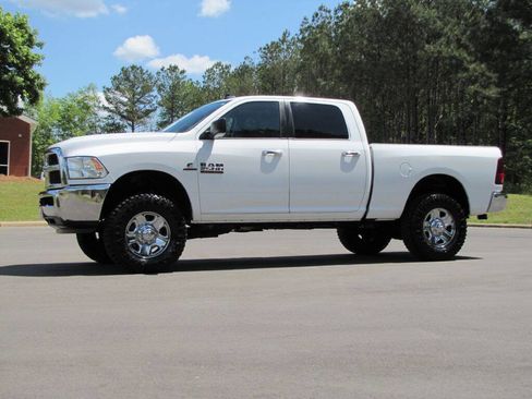 Used 2018 RAM 2500 SLT image 3