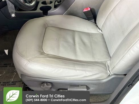 Used 2004 Ford Explorer XLT image 21