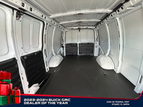New 2025 GMC Savana 2500 w/ Driver Convenience Package image 23