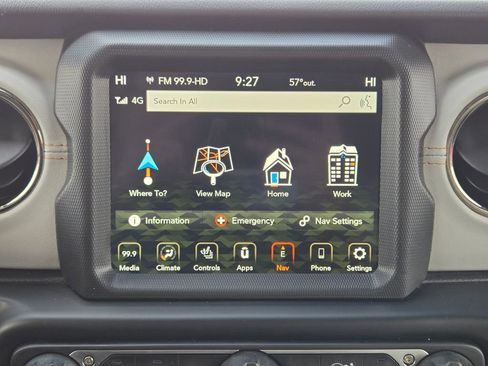 Used 2022 Jeep Wrangler Unlimited Sahara image 26