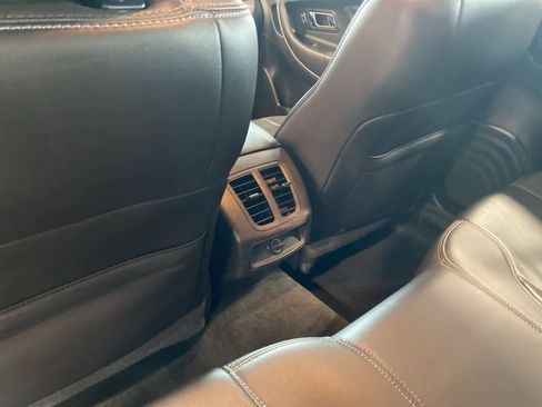Used 2016 Ford Taurus SEL w/ Equipment Group 201A image 27