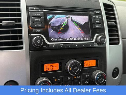 Used 2016 Nissan Frontier SV w/ SV Value Truck Package AWD/4WD image 9