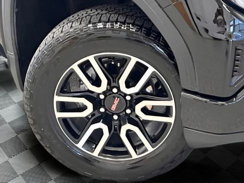 Certified 2024 GMC Sierra 1500 AT4 w/ Technology Package AWD/4WD image 26