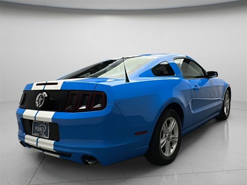 Used 2014 Ford Mustang Coupe image 6