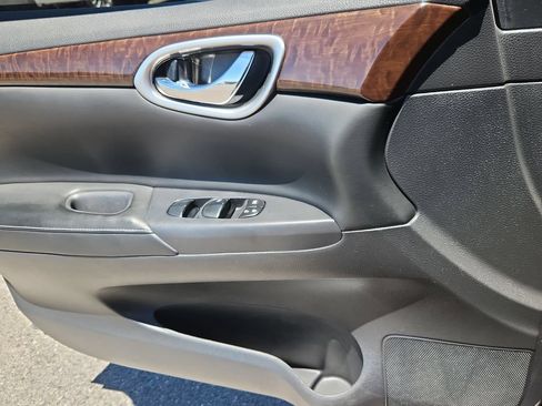 Used 2015 Nissan Sentra SL FWD image 8