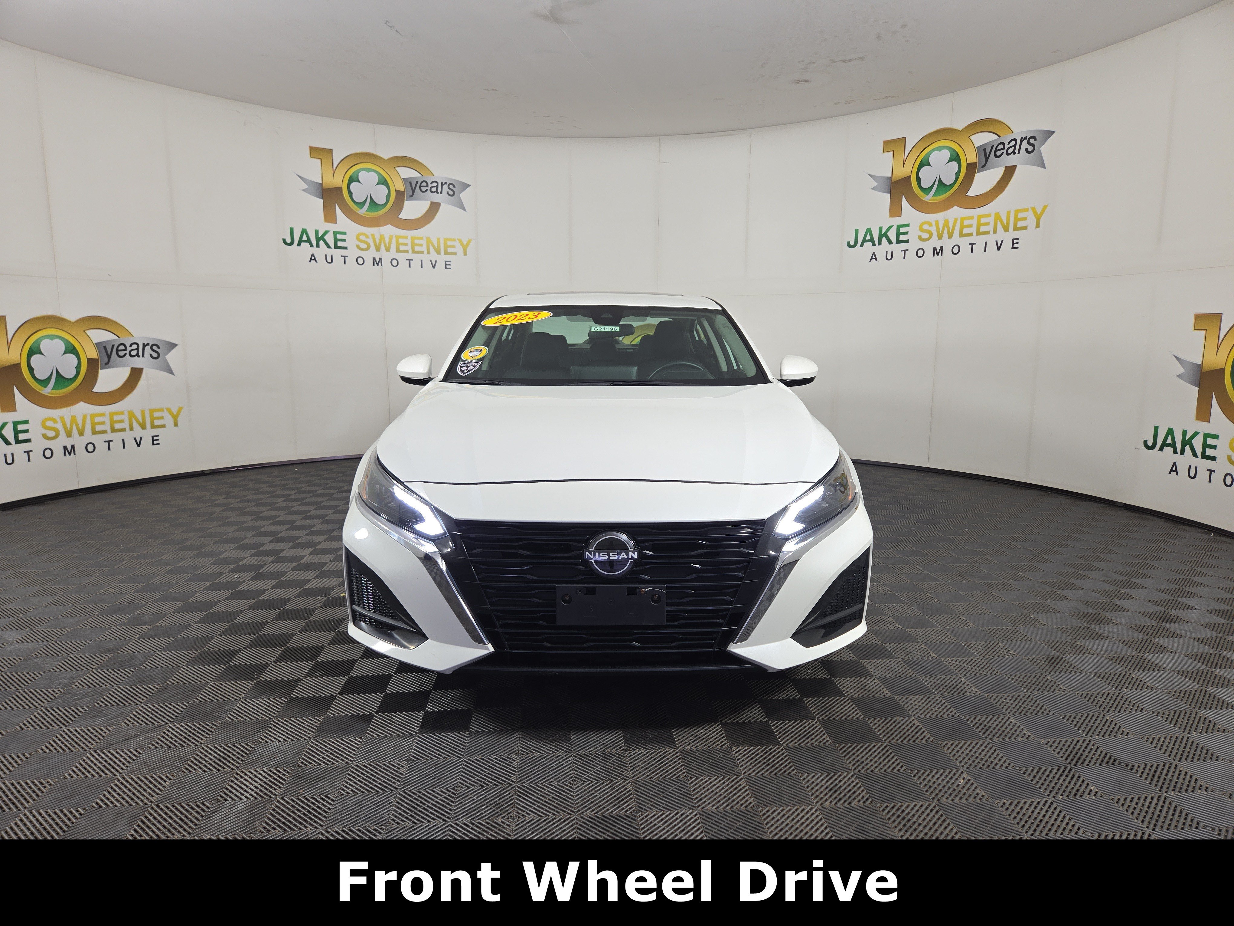 Used 2023 Nissan Altima 2.5 SV w/ SV Premium Package FWD image 2