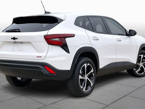 Certified 2025 Chevrolet Trax RS w/ Driver Confidence Package image 15