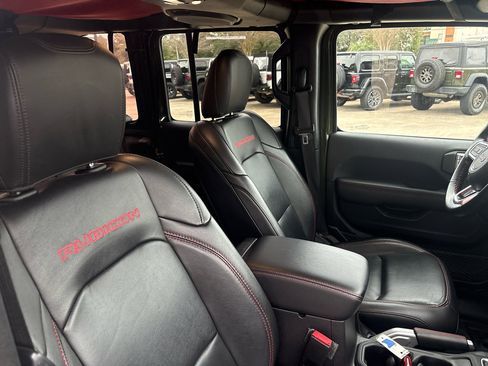 Used 2021 Jeep Wrangler Unlimited Rubicon image 10