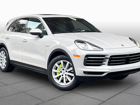 Used 2022 Porsche Cayenne E-Hybrid AWD/4WD image 3