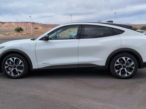 Used 2025 Ford Mustang Mach-E Select RWD image 7