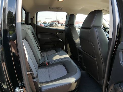 Used 2022 Chevrolet Colorado Z71 AWD/4WD image 12