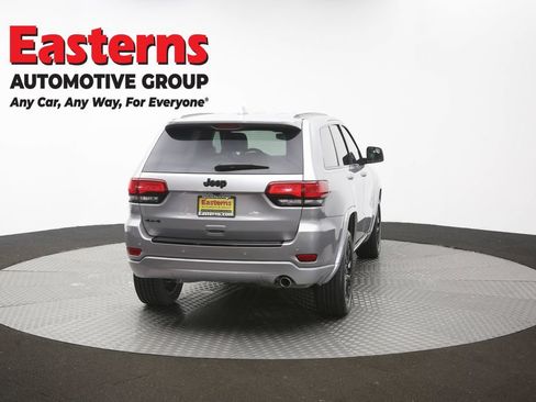 Used 2017 Jeep Grand Cherokee Altitude AWD/4WD image 38