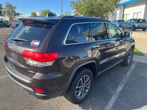Used 2017 Jeep Grand Cherokee Limited AWD/4WD image 4