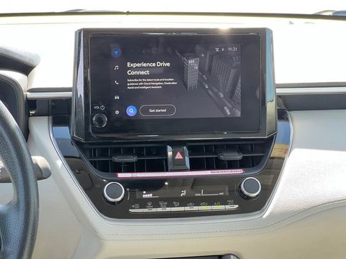 Certified 2024 Toyota Corolla Cross L image 18