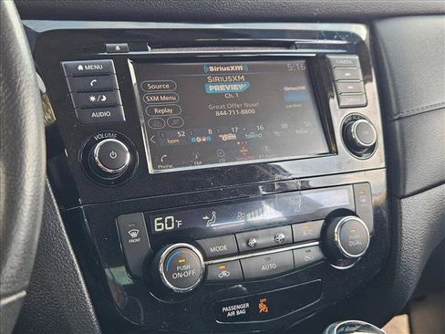 Used 2018 Nissan Rogue SV FWD image 12