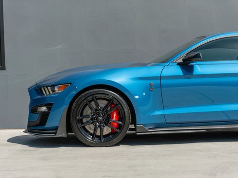 Used 2021 Ford Mustang Shelby GT500 w/ Technology Package RWD image 16