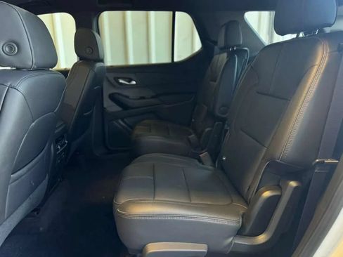 Used 2023 Chevrolet Traverse RS AWD/4WD image 18
