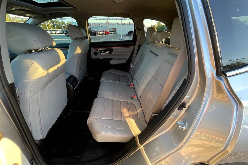 Used 2022 Honda CR-V Touring image 6