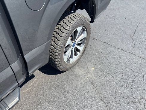 Used 2019 Ford F150 XL w/ Equipment Group 101A Mid AWD/4WD image 5