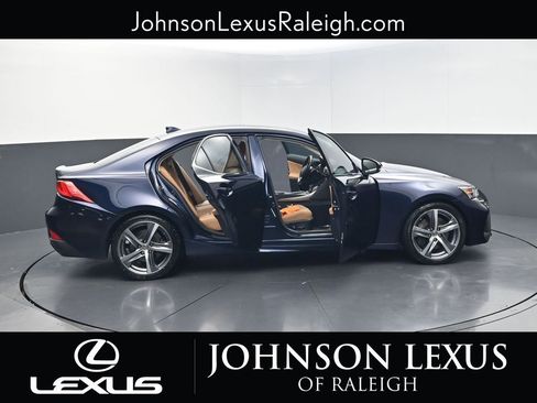 Used 2018 Lexus IS 300 AWD w/ Comfort Package image 6