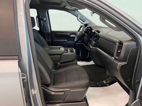 Used 2024 Chevrolet Silverado 1500 LT image 12