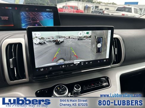 Used 2025 Ford Expedition Active AWD/4WD image 17