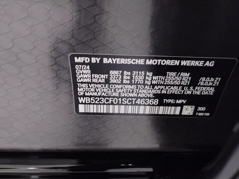 Used 2025 BMW iX xDrive50 w/ Sport Package image 18