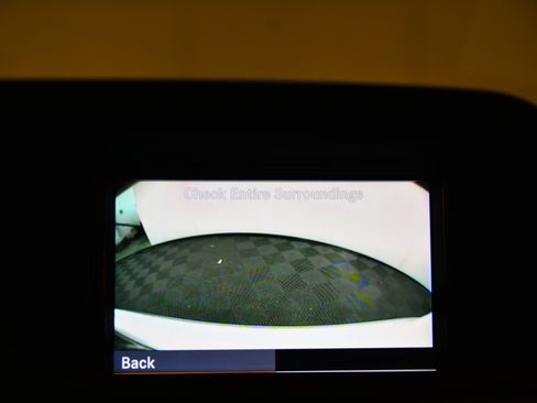 Used 2011 Mercedes-Benz E 350 4MATIC Sedan image 31