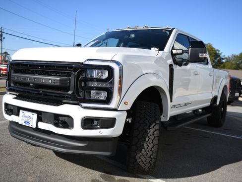 New 2026 Ford F250 Lariat w/ Black Appearance Package image 12