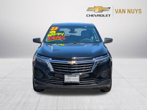 Used 2023 Chevrolet Equinox LS FWD image 2