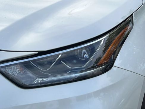 Used 2021 Toyota Highlander Platinum AWD/4WD image 25