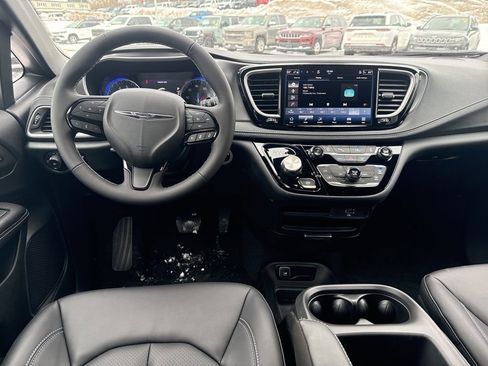 New 2026 Chrysler Pacifica Select image 20