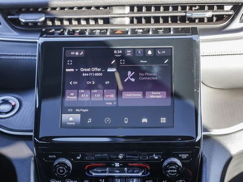 New 2025 Jeep Grand Cherokee Altitude image 15