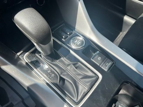 Used 2024 Mitsubishi Eclipse Cross SE AWD/4WD image 19