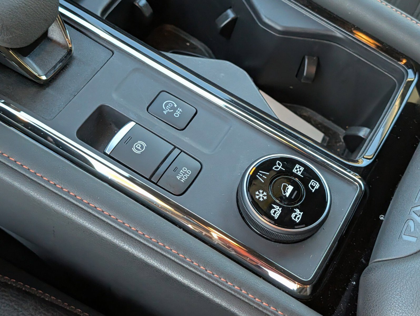 Used 2025 Nissan Pathfinder Rock Creek AWD/4WD image 10