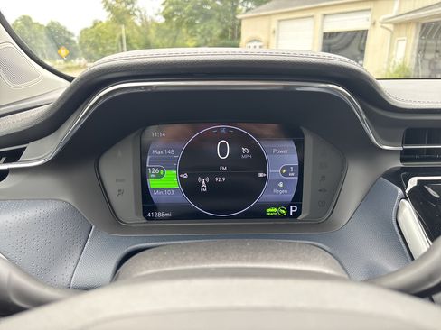 Used 2023 Chevrolet Bolt EUV Premier FWD image 29