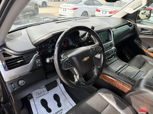 Used 2019 Chevrolet Suburban Premier image 27