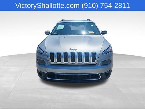 Used 2015 Jeep Cherokee Limited AWD/4WD image 3