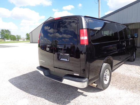 Used 2017 Chevrolet Express 3500 LT w/ LT Preferred Equipment Group RWD image 62