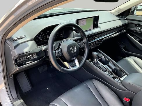 Used 2025 Honda Accord Touring image 18