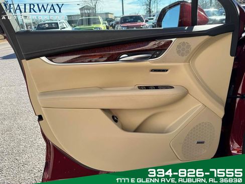 Used 2018 Cadillac XT5 Luxury image 26