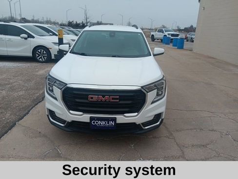 Used 2024 GMC Terrain SLE w/ Driver Convenience Package image 10