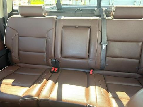 Used 2019 Chevrolet Silverado 2500 High Country AWD/4WD image 36