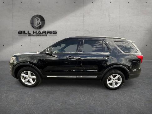 Used 2016 Ford Explorer XLT w/ Equipment Group 202A AWD/4WD image 12