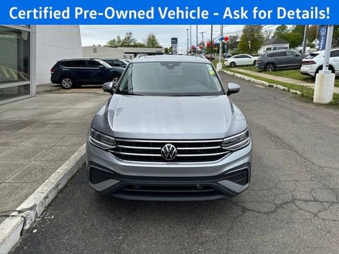 Certified 2023 Volkswagen Tiguan SE w/ Panoramic Sunroof Package AWD/4WD image 4