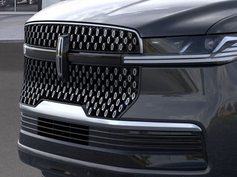 New 2025 Lincoln Navigator Reserve image 17